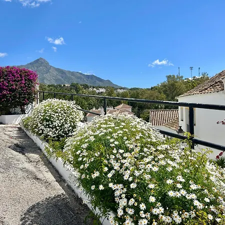 Tatil Evi House In Surrounded By Golf Courses Marbella